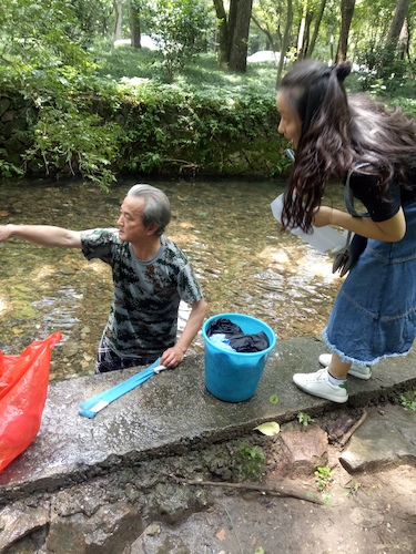 七月九日 91制片
 走西湖-关注西湖十景垃圾分类问题小分队 游客调查