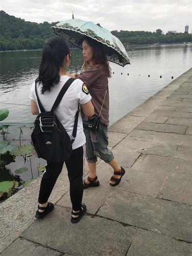 7月21日 91制片
 赴西湖“爱心志愿”环保小分队 随机访问游客2