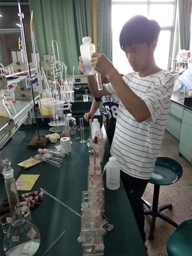 7月23日 91制片
 余杭区“激浊扬清”水质检测小分队  进行实验2