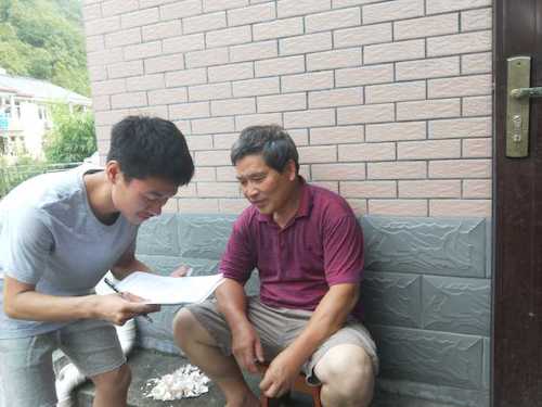 七月十八号 91制片
赴大明山触摸自然小分队对大明山住民进行采访