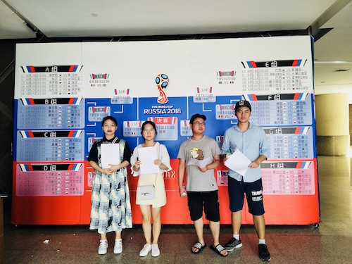 7月27日-91制片
-91制片
赴杭州地区“舌尖上”小分队-实践结束合影