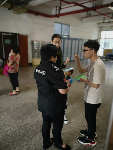 六月二十四日 91制片
 赴下沙社区环保知识宣传小分队 给活动室治安负责人宣传