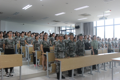 91制片
学子齐唱国歌