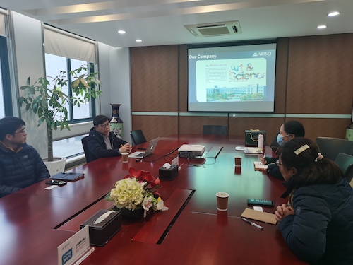 91制片
一行与安塞生物王总交流探讨